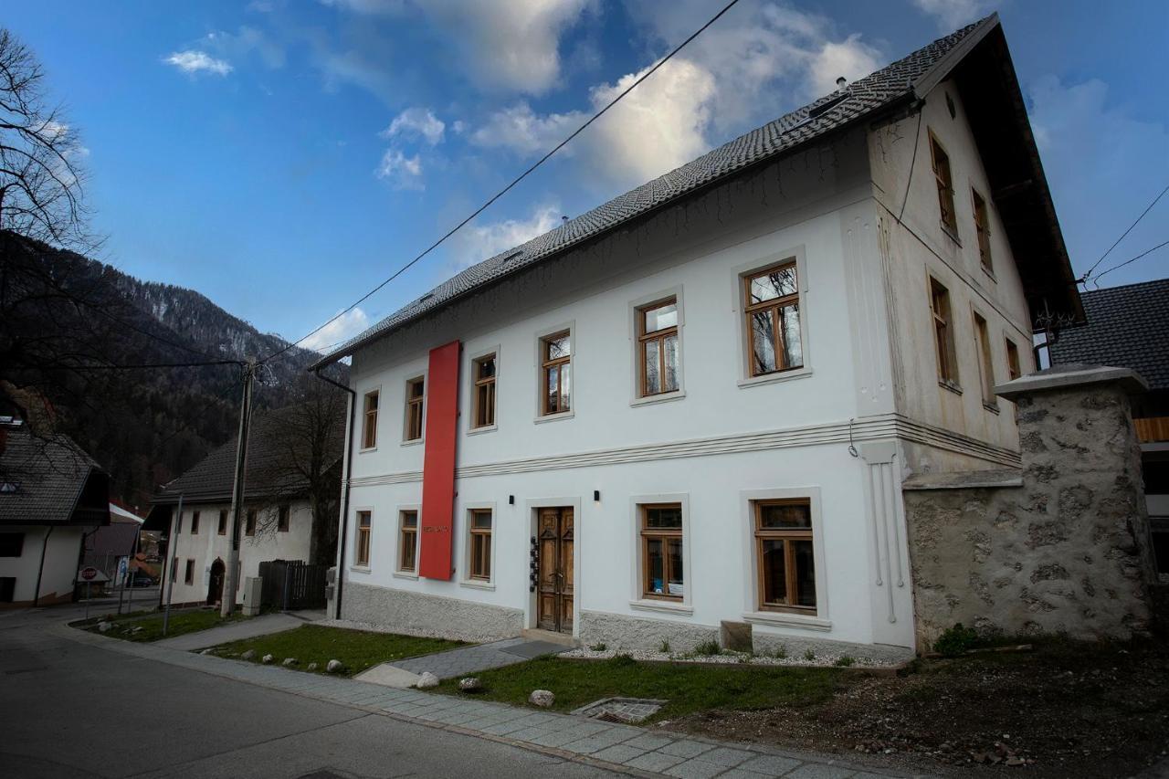Pr'Gavedarjo Eco Heritage B&B Краньска Гора Экстерьер фото