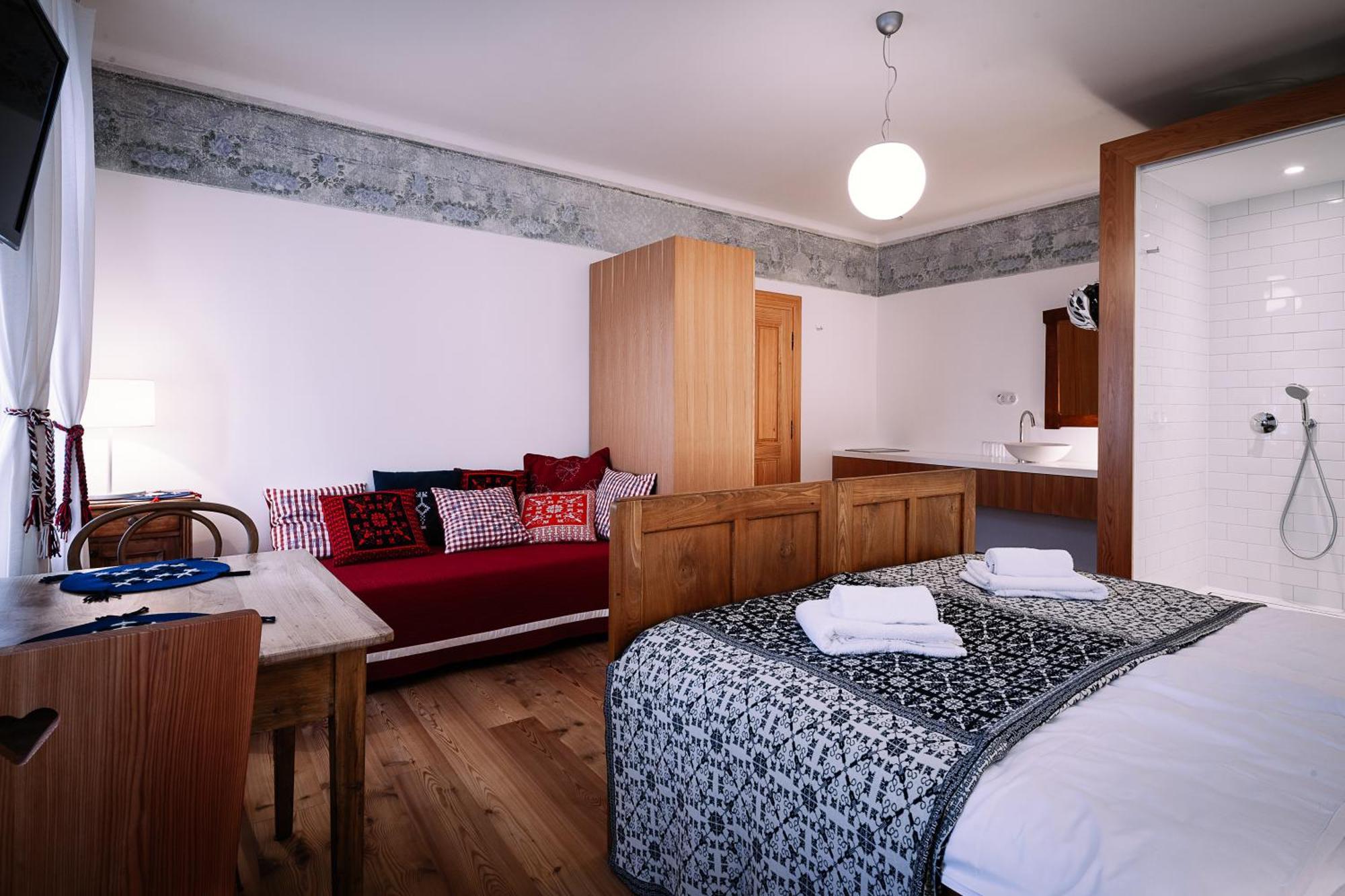 Pr'Gavedarjo Eco Heritage B&B Краньска Гора Экстерьер фото