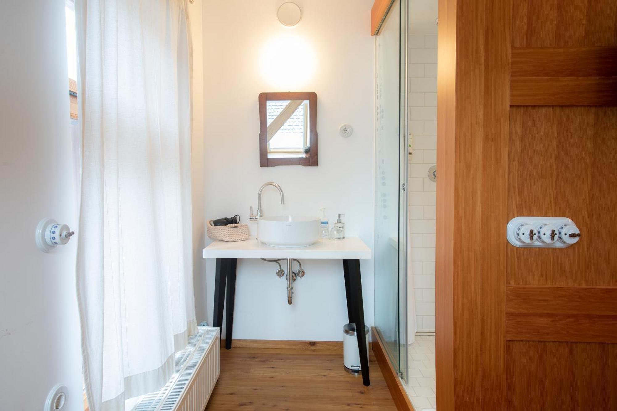 Pr'Gavedarjo Eco Heritage B&B Краньска Гора Номер фото