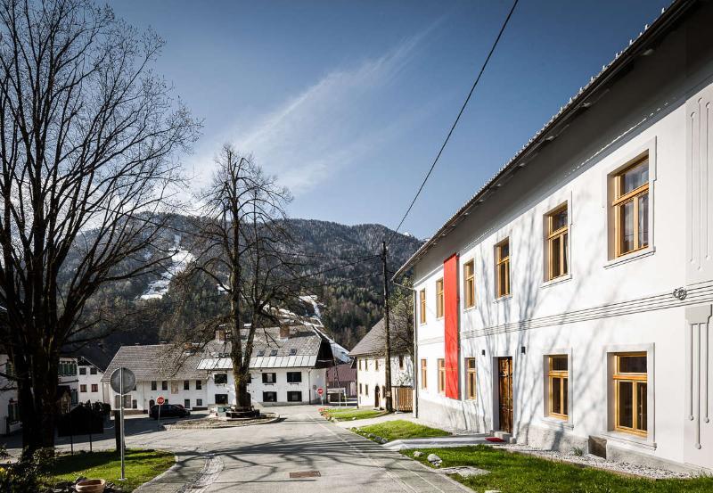 Pr'Gavedarjo Eco Heritage B&B Краньска Гора Экстерьер фото